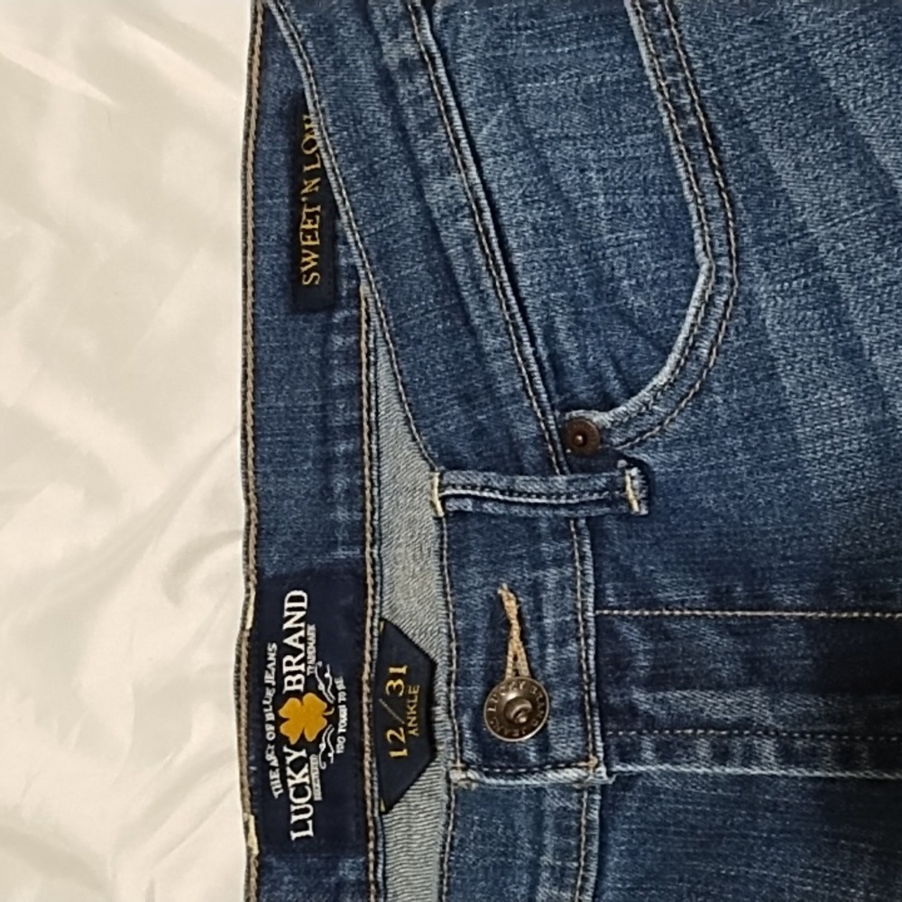 Lucky Brand Sweet 'N Low dark wash ankle jeans.  Size 12, w31